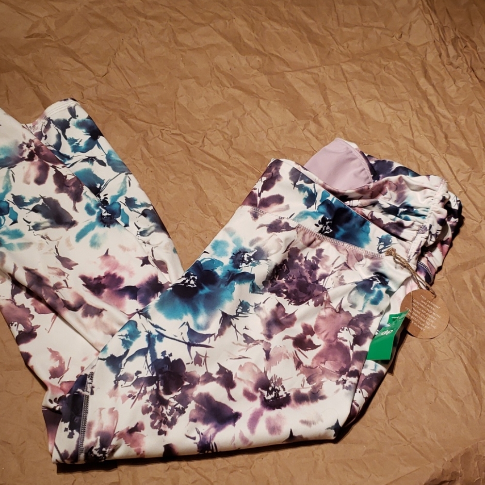 Dip Womans  Maroon And Blue Floral Ankle Length Leggings